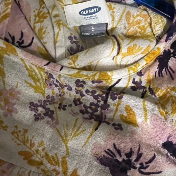 Old Navy 100% Cotton Long Sleeve Blouse - (Abstract Floral) size Large - Picture 4 of 5